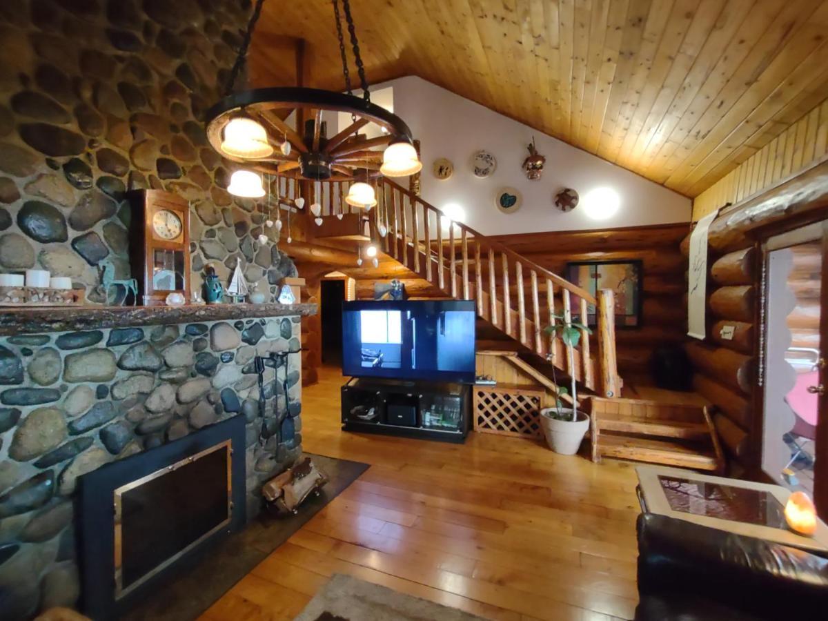 Union Bay Log Home Exterior photo
