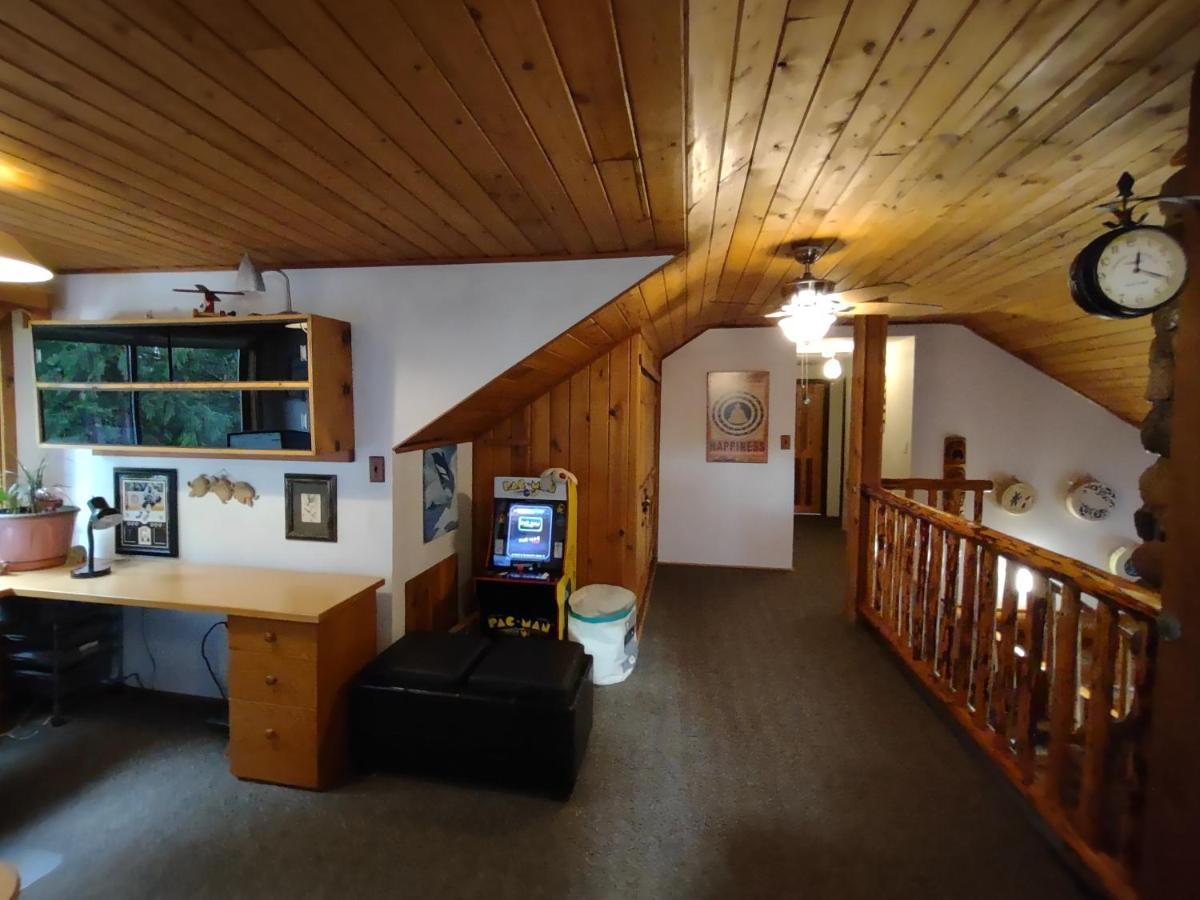 Union Bay Log Home Exterior photo