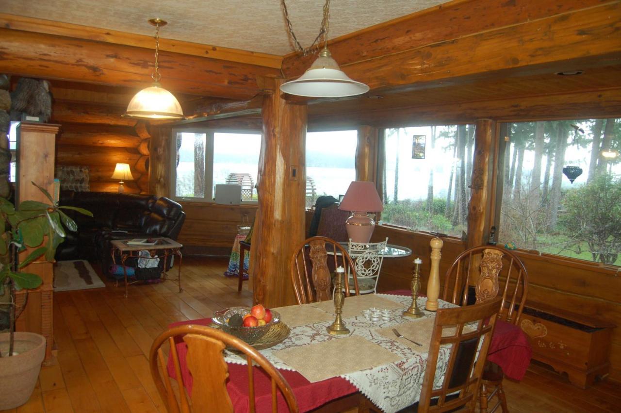 Union Bay Log Home Exterior photo