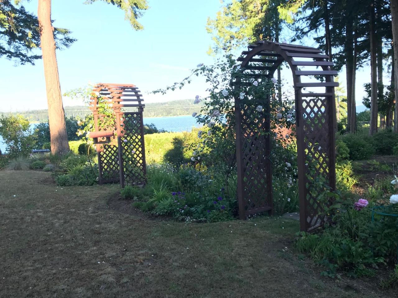Union Bay Log Home Exterior photo