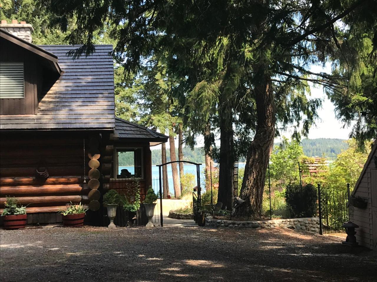 Union Bay Log Home Exterior photo